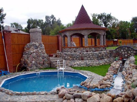 Бассейн с водопадом Бассейн с водопадом