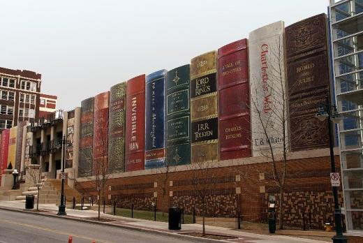 Центральная библиотека в Канзасе (Kansas City Public Library). Штат Миссури, США. 