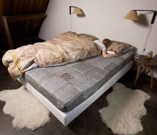 Кровать из пеноблока 