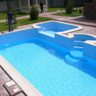 Многоуровневый большой бассейн