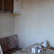Квартира в аренду посуточно, по часам, на ночь в хорошем, тихом, зеленом районе.
Уютная, чистая, не прокуренная. Скидки постоянным клиентам. Скидки по-договоренности. Рядом супермаркеты, базары, кафе, рестораны, бары. Во дворе есть детская площадка.  6000  если более суток, скидка! сутки 6000 тенге  Квартира в аренду в Шымкенте. Двухкомнатная. Холодильник, телевизор, кабельное телевидение  Квартиры в аренду посуточно, по часам, на ночь в Шымкенте Жанетта