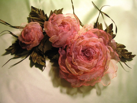 Цветы из ткани Цветы из ткани