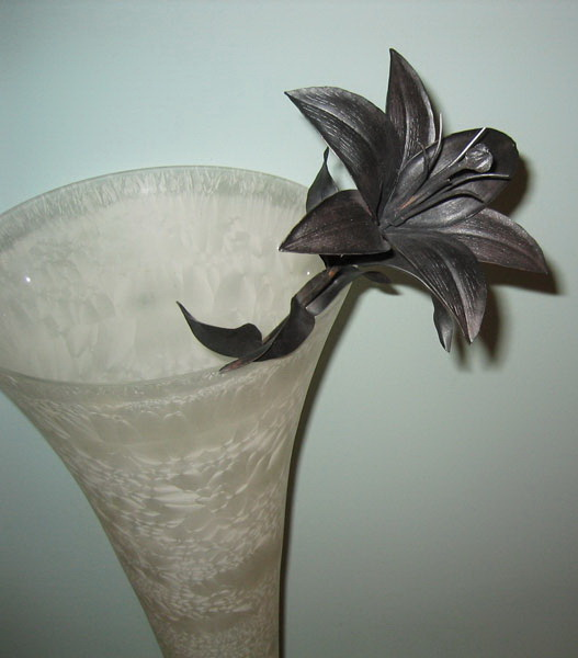 Цветок от настоящих мастеров - современных кузнецов Цветок от настоящих мастеров - современных кузнецов